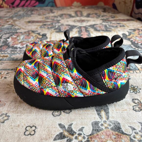 The North Face Kids 3D Thermoball Traction Slipeprws Slip On Shoes Size 13 - Picture 1 of 13